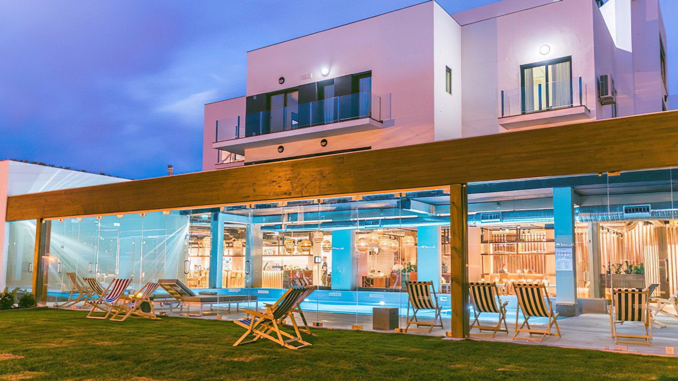 You and The Sea Ericeira Hotel and Apartments