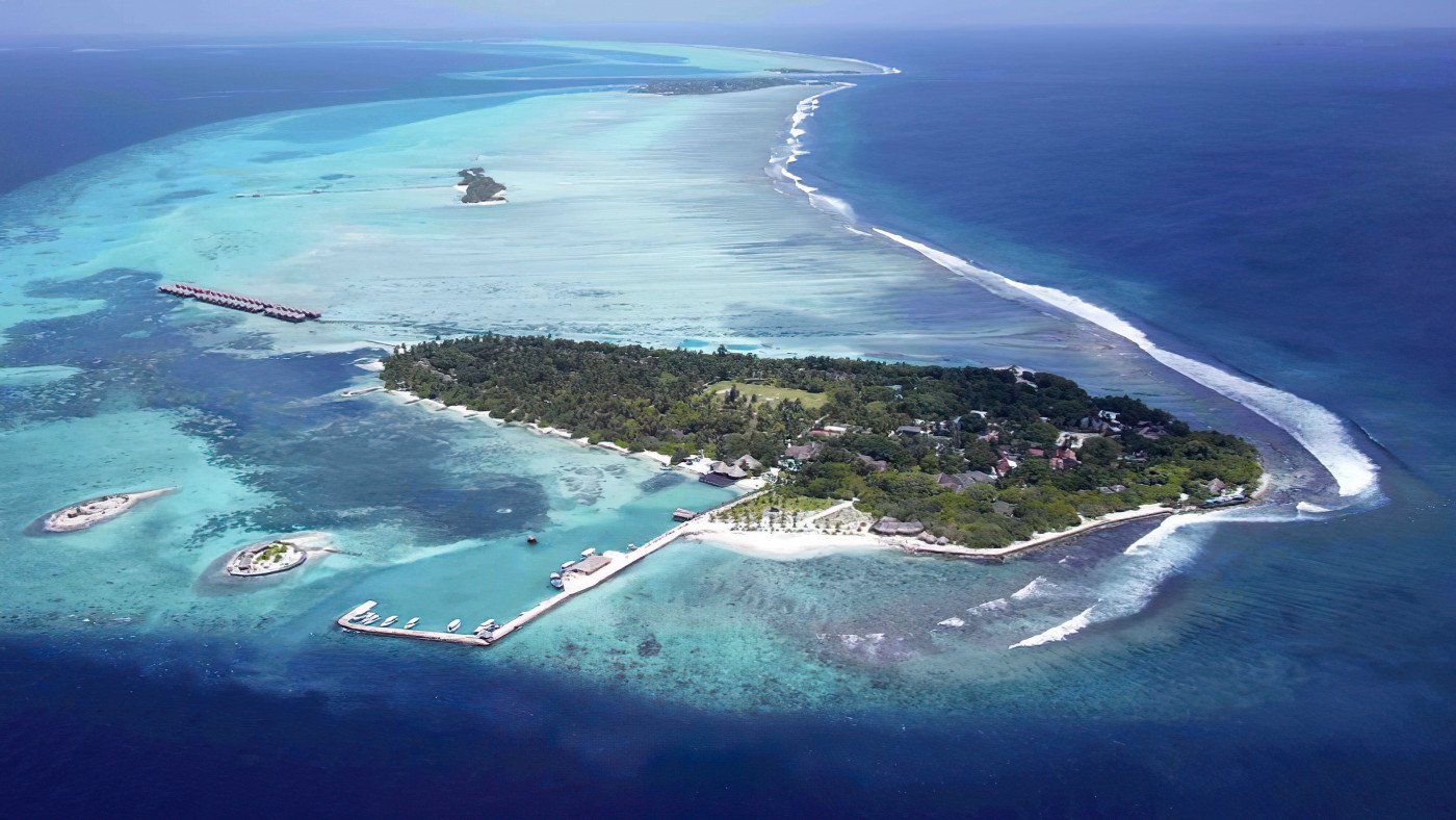 Hudhuranfushi Surf Resort